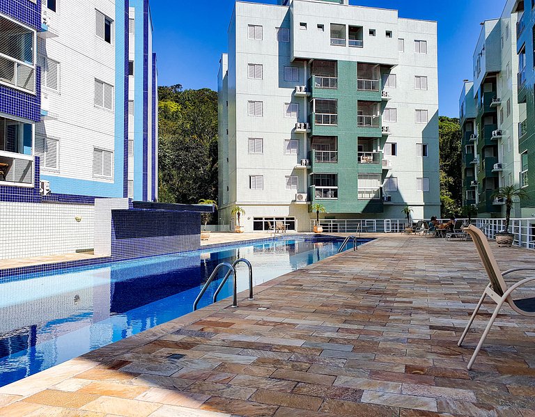 Linda Unidade com Piscina Aquecida - REF JS56H