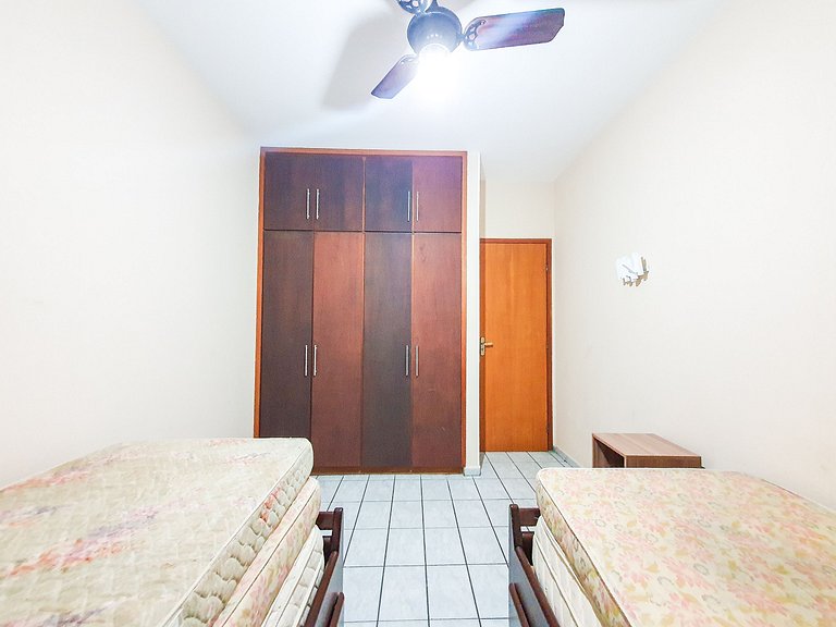 Apartamento à 50 metros do mar - REF KO02H