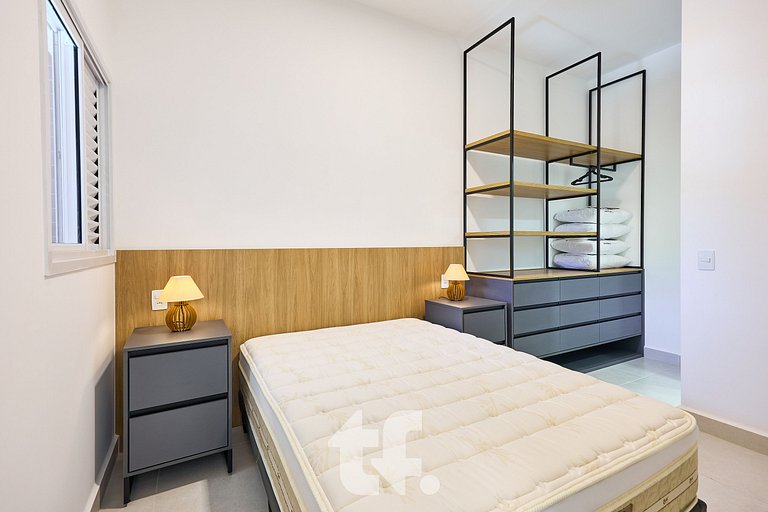 Beautiful Apartment on Toninhas Beach - REF LY06H