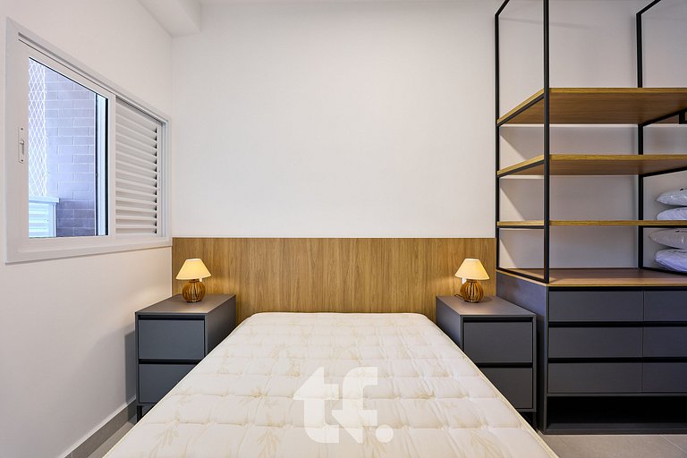 Apartamento com 2Q com ar condicionado, Toninhas, Ubatuba -