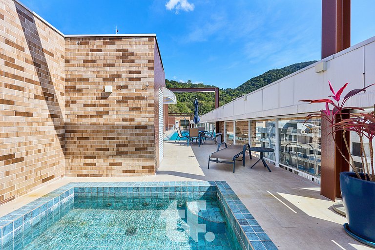 Apartamento com 2Q com ar condicionado, Toninhas, Ubatuba -