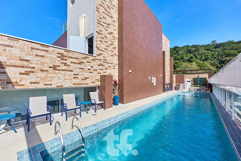 Beautiful Apartment on Toninhas Beach - REF LY06H