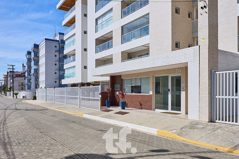 Beautiful Apartment on Toninhas Beach - REF LY06H