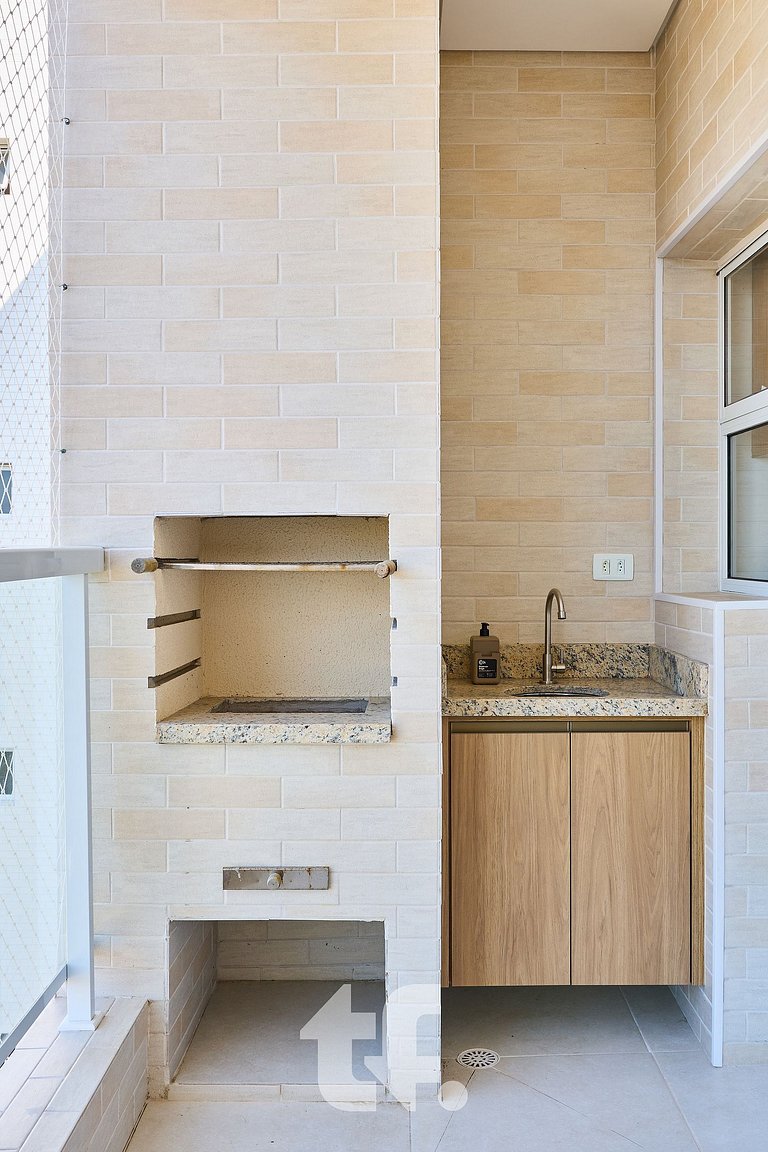 Beautiful Apartment on Toninhas Beach - REF LY06H