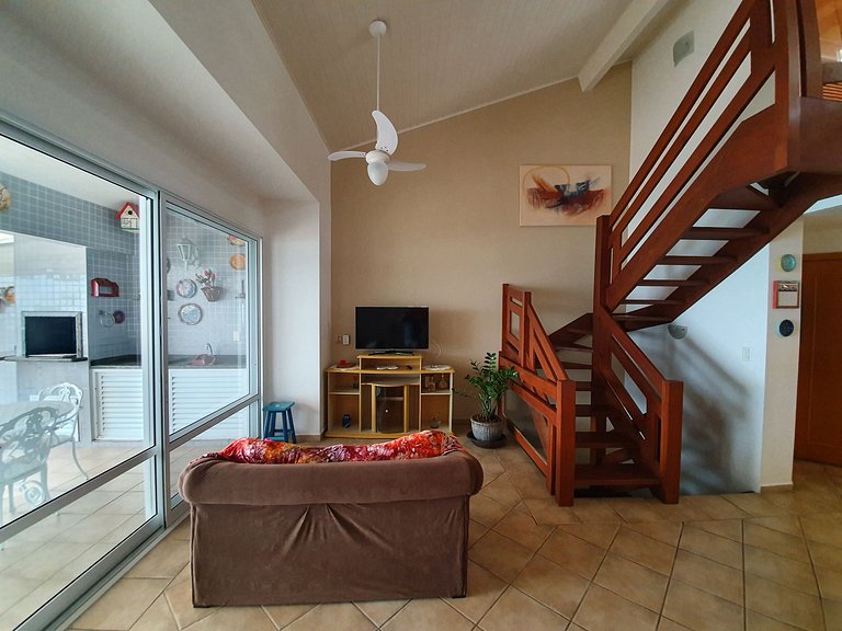 Luxury Beachfront Penthouse - REF WR01H