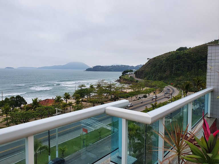 Luxury Beachfront Penthouse - REF WR01H