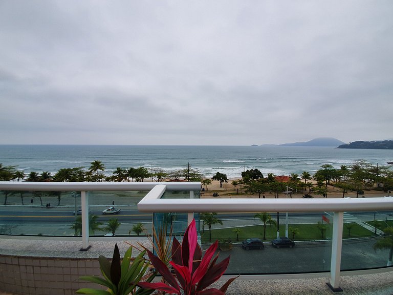 Luxury Beachfront Penthouse - REF WR01H