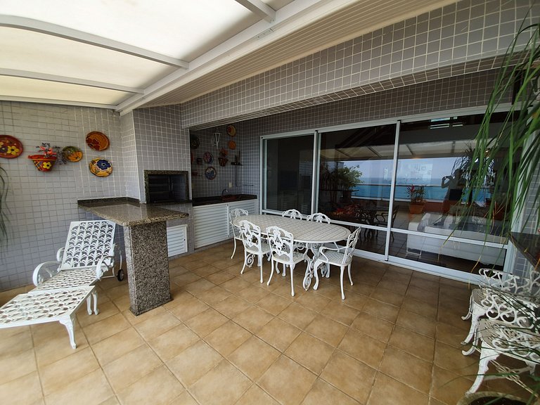 Luxury Beachfront Penthouse - REF WR01H