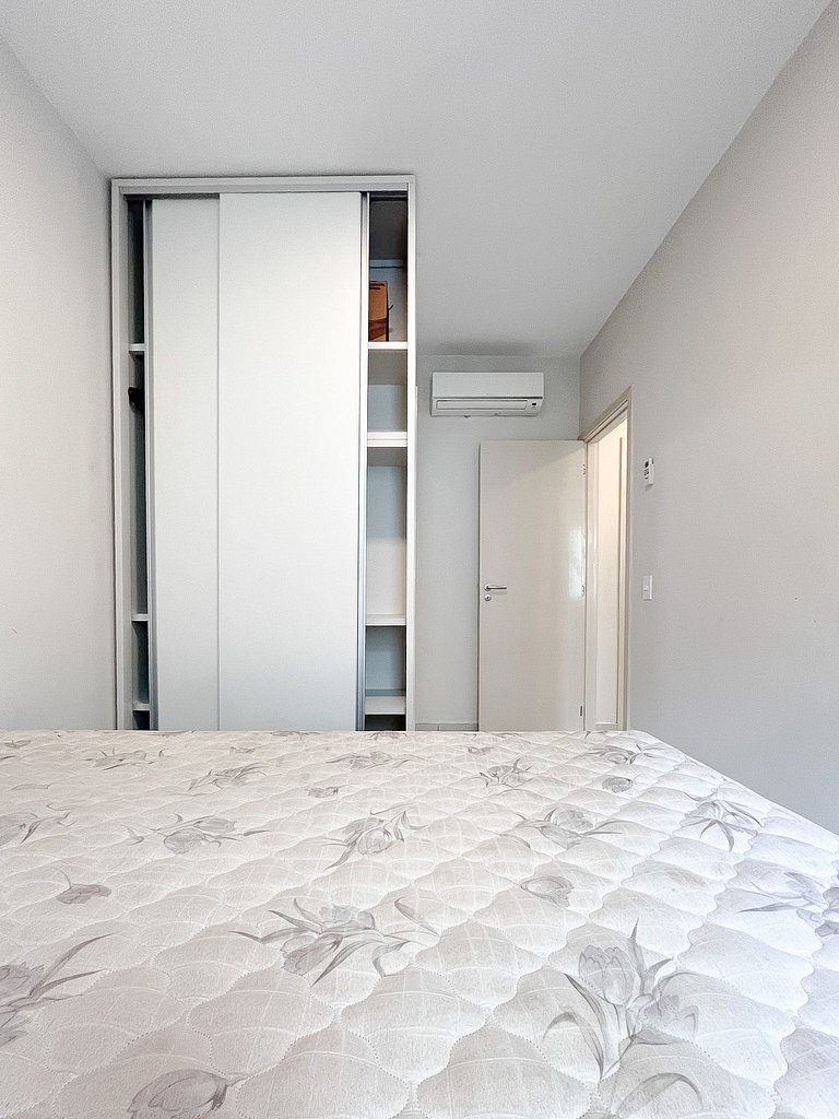 Apartamento com Sacada Gourmet - REF KC06H