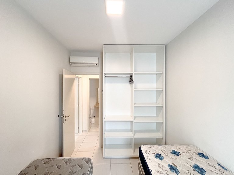 Apartamento com Sacada Gourmet - REF KC06H
